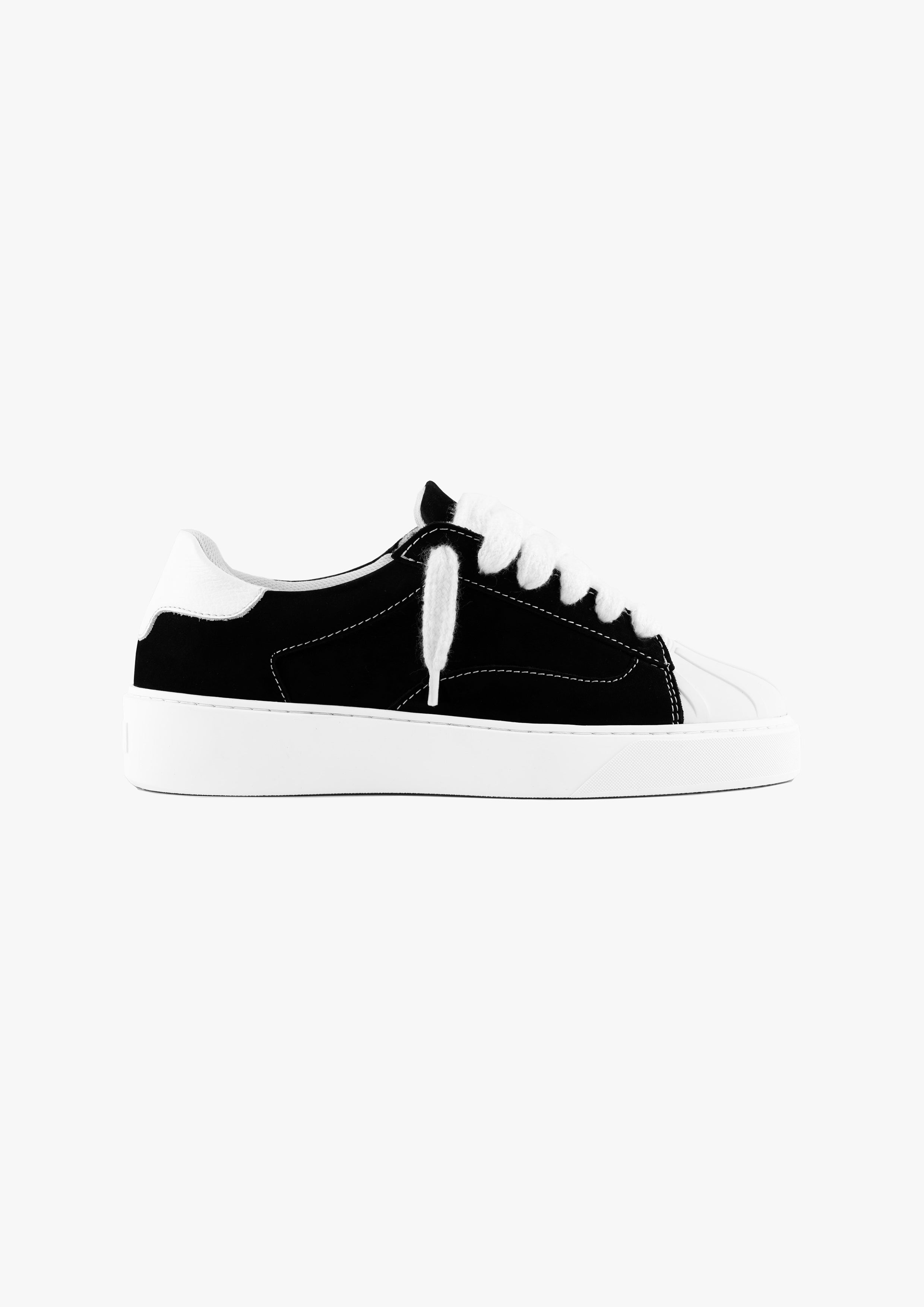 numeriś-eclipse-nero-side-profile-british-luxury-sneakers